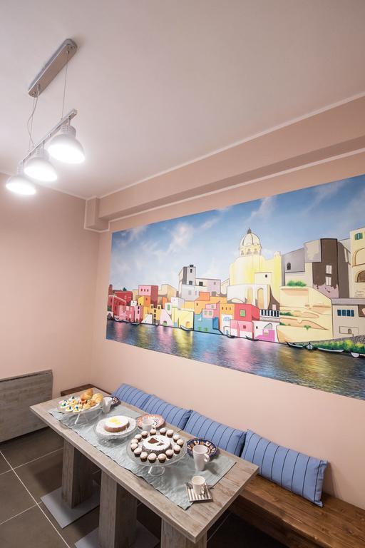 Bed And Breakfast Via Toledo 156 Napoli Bagian luar foto