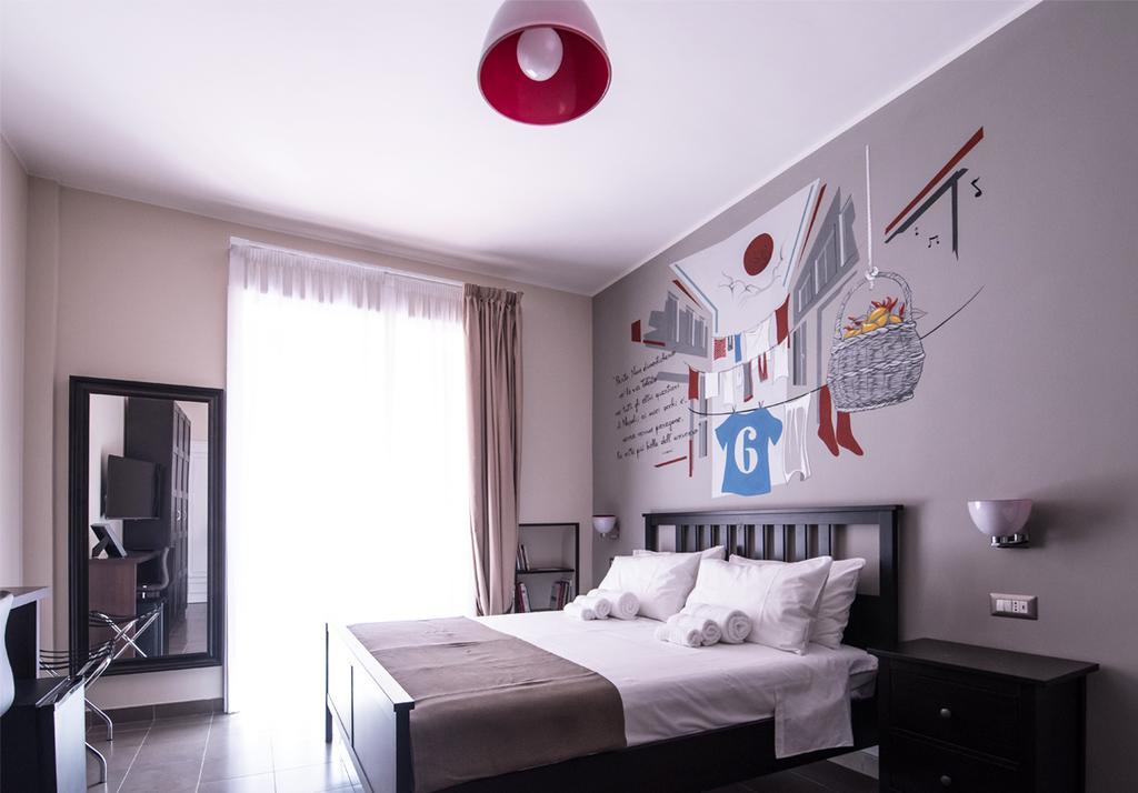 Bed And Breakfast Via Toledo 156 Napoli Bagian luar foto