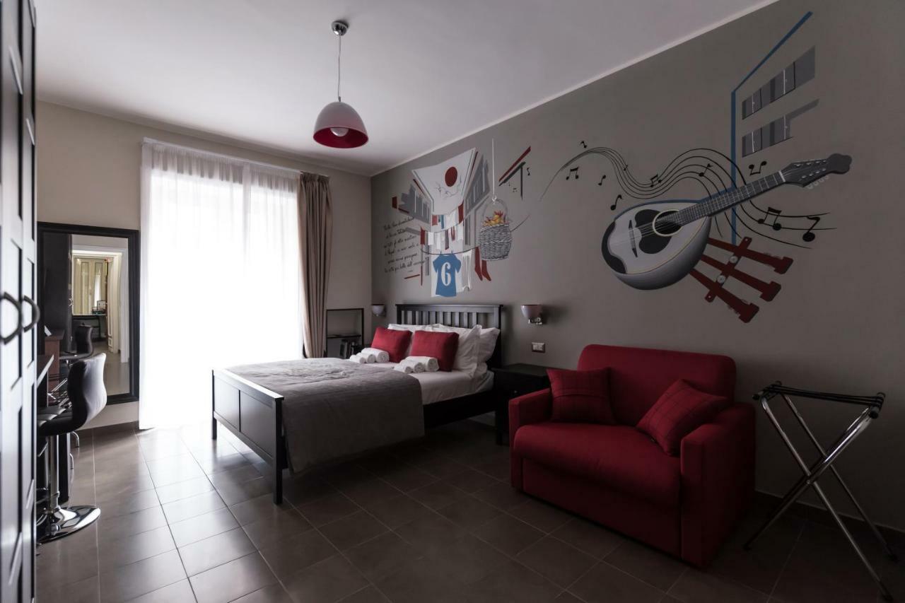 Bed And Breakfast Via Toledo 156 Napoli Bagian luar foto