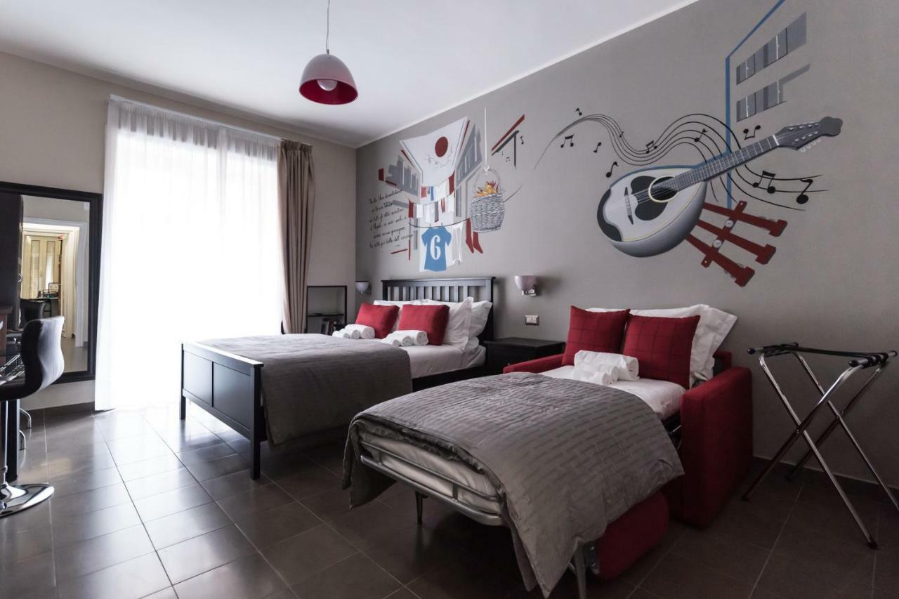 Bed And Breakfast Via Toledo 156 Napoli Bagian luar foto