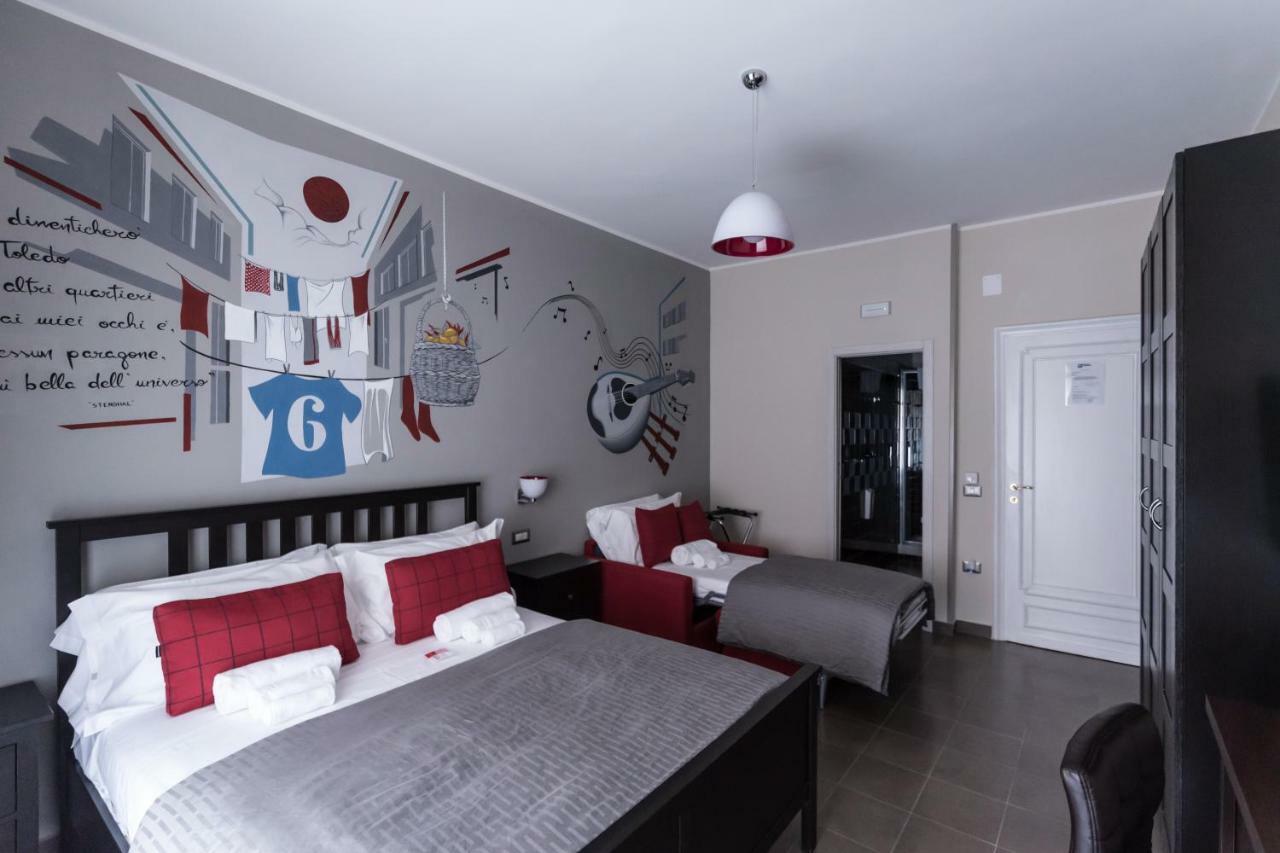 Bed And Breakfast Via Toledo 156 Napoli Bagian luar foto
