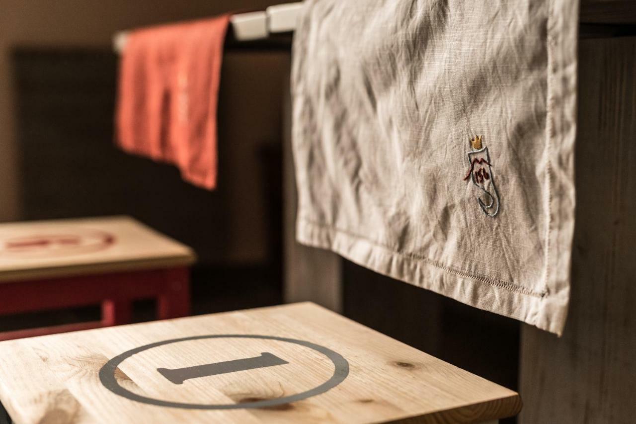 Bed And Breakfast Via Toledo 156 Napoli Bagian luar foto